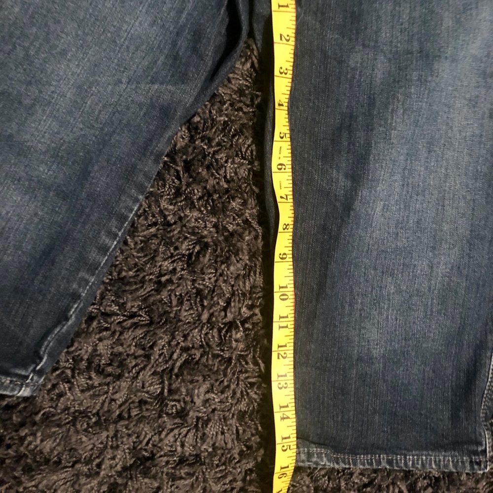 π΄ANA Capris - Picture 4 of 5